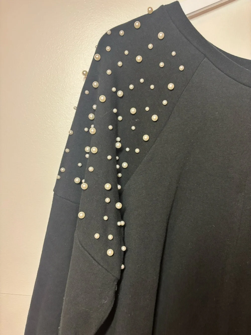 Express Black Pearl-Embellished Raglan Sweatshirt, size L - Picture 2 of 5